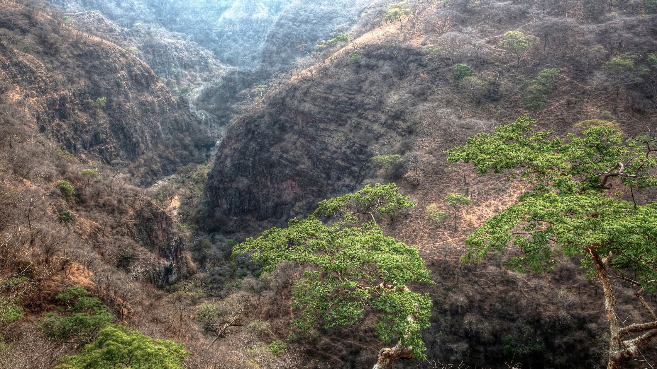 Chizarira Muchenge Gorge